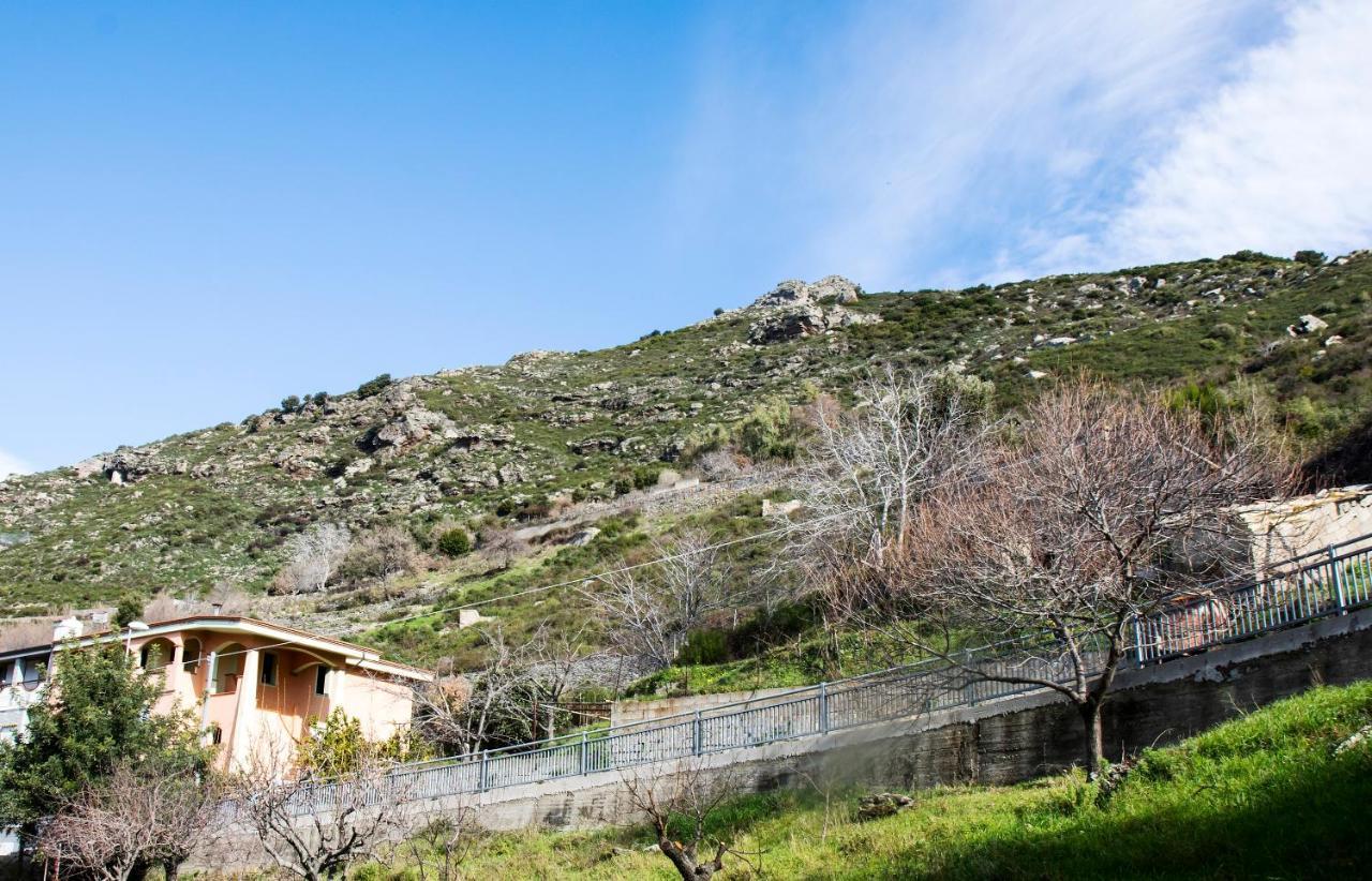Pagu Pagu De Paradisu - A Little Bit Of Paradise Gairo Sant'Elena Exterior photo